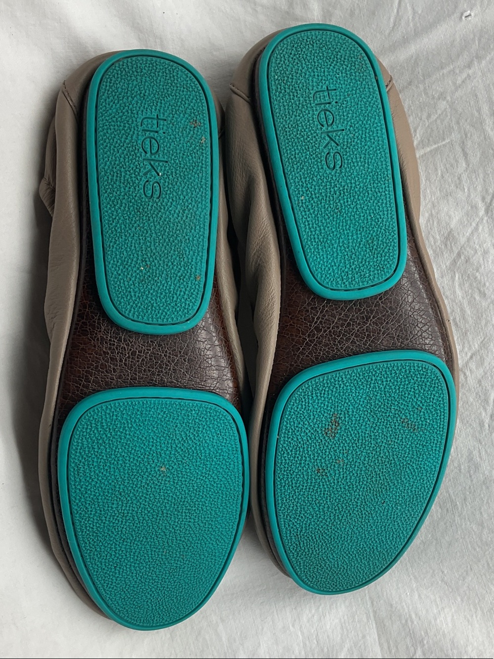 Tieks Taupe Leather Foldable Ballet Flats with Teal Accent - Picture 4 of 4